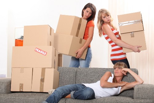 Residential moving vehicle for Sipson home removals